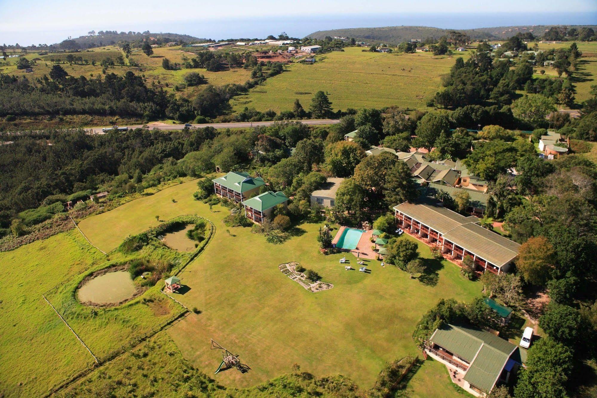 Far Hills Country Hotel Victoria Bay Exterior photo